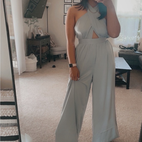 Nasty Gal oh what a night satin halter pale blue silver culottes palazzo jumpsui - Picture 3 of 8
